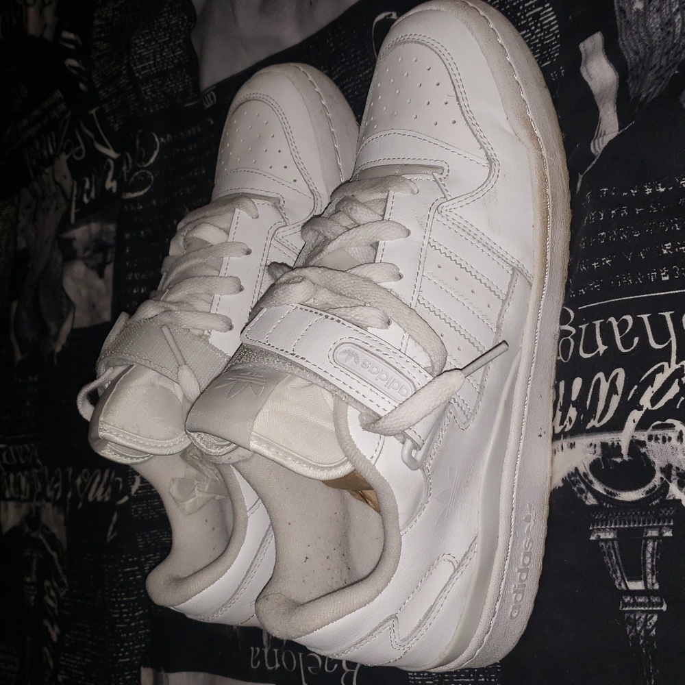 Adidas Forum athletic shoes mens size 9